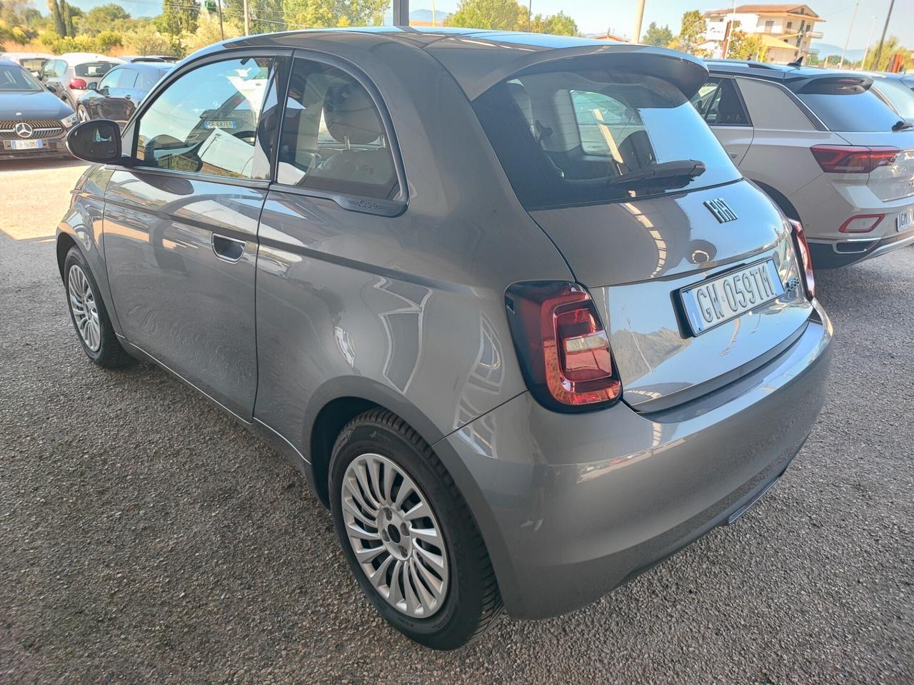 Fiat 500 500e Berlina 23,8 kWh Action
