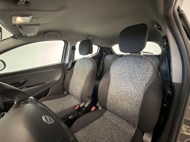 Lancia Ypsilon III 2015 1.0 firefly hybrid Silver s&s 70cv