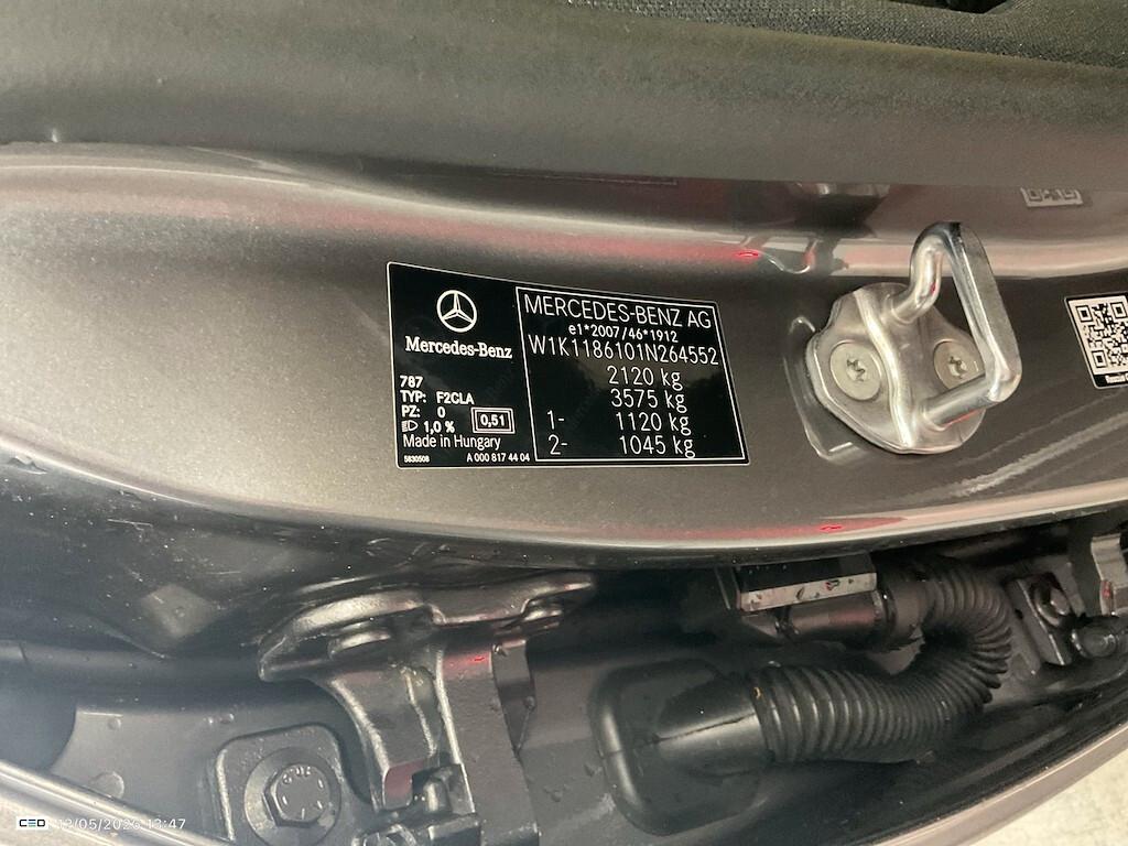 MERCEDES-BENZ CLA SHOOTING BRAKE 180D 115CV AUTOMATIC BUSINESS SOLUTION ( CRUISE - NAVI PREMIUM - PARK ASSIST )