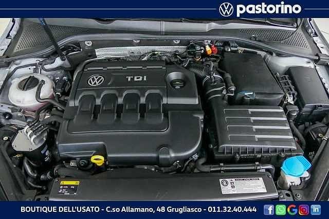 Volkswagen Golf 2.0 TDI 5p. Highline - Rear Assist