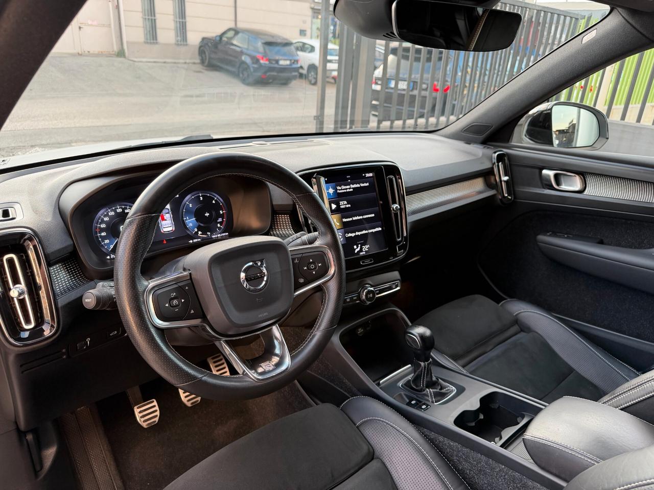 Volvo XC40 D3 R-design