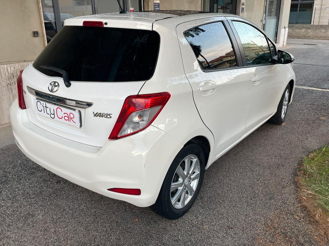 Toyota Yaris 1.4 D-4D 5 porte Lounge
