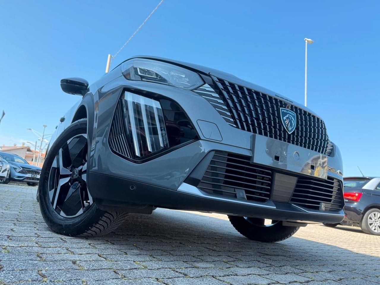 Peugeot 2008 PureTech 100 S&S Allure - ok neopatentati -