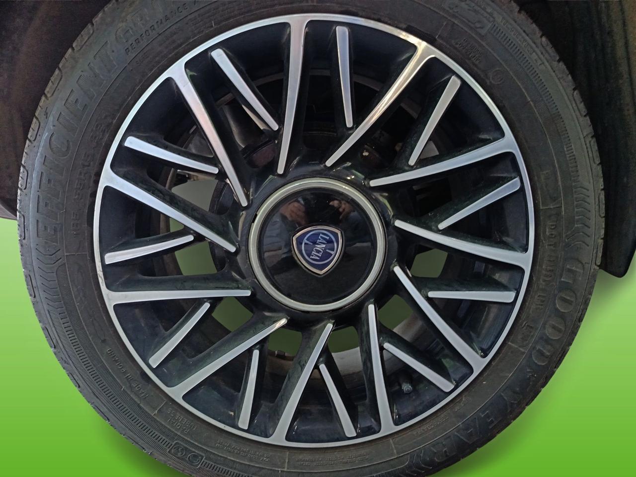 LANCIA New Ypsilon - Ypsilon MY24 1.0 FireFly 70cv Start&Stop Hybrid PLATINO