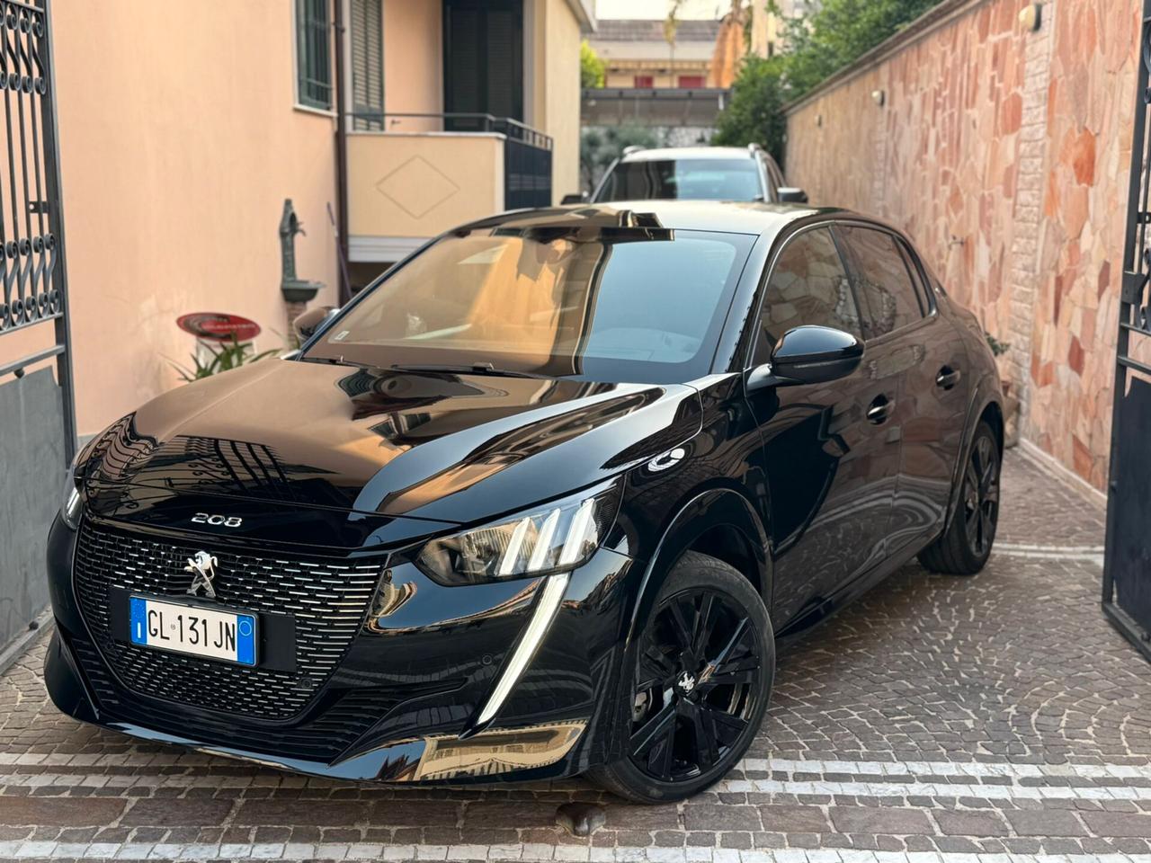 Peugeot 208 GT 1.2 EAT8 130 CV