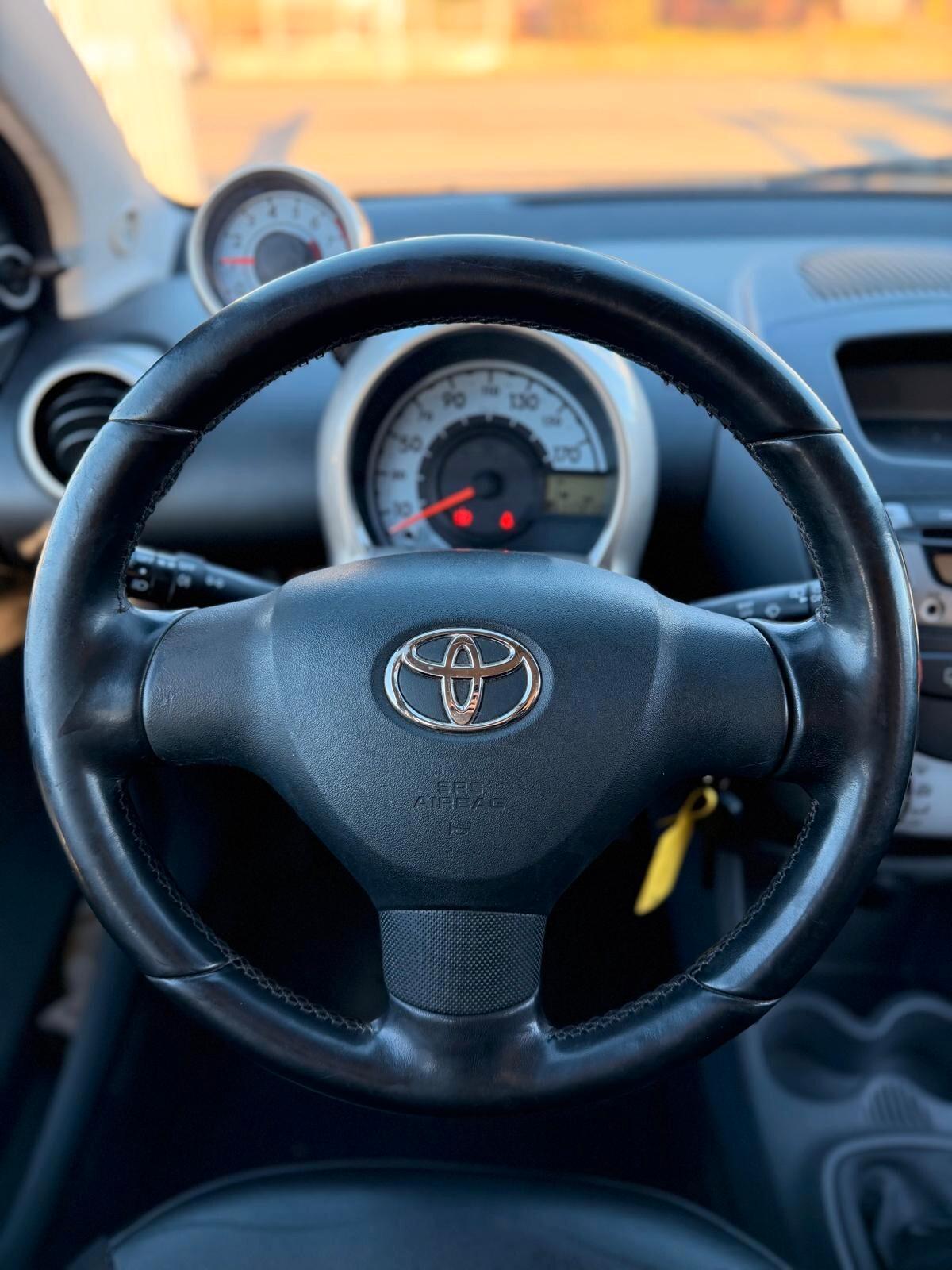 Toyota Aygo 1.0 12V VVT-i 5 porte Sol