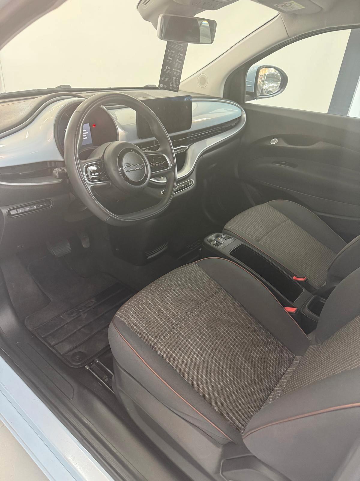 Fiat 500 500e Berlina 42 kWh Icon