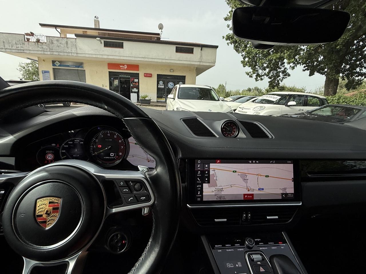 PORSCHE CAYENNE COUPE GTS SPORT CHRONO E-HYBRID