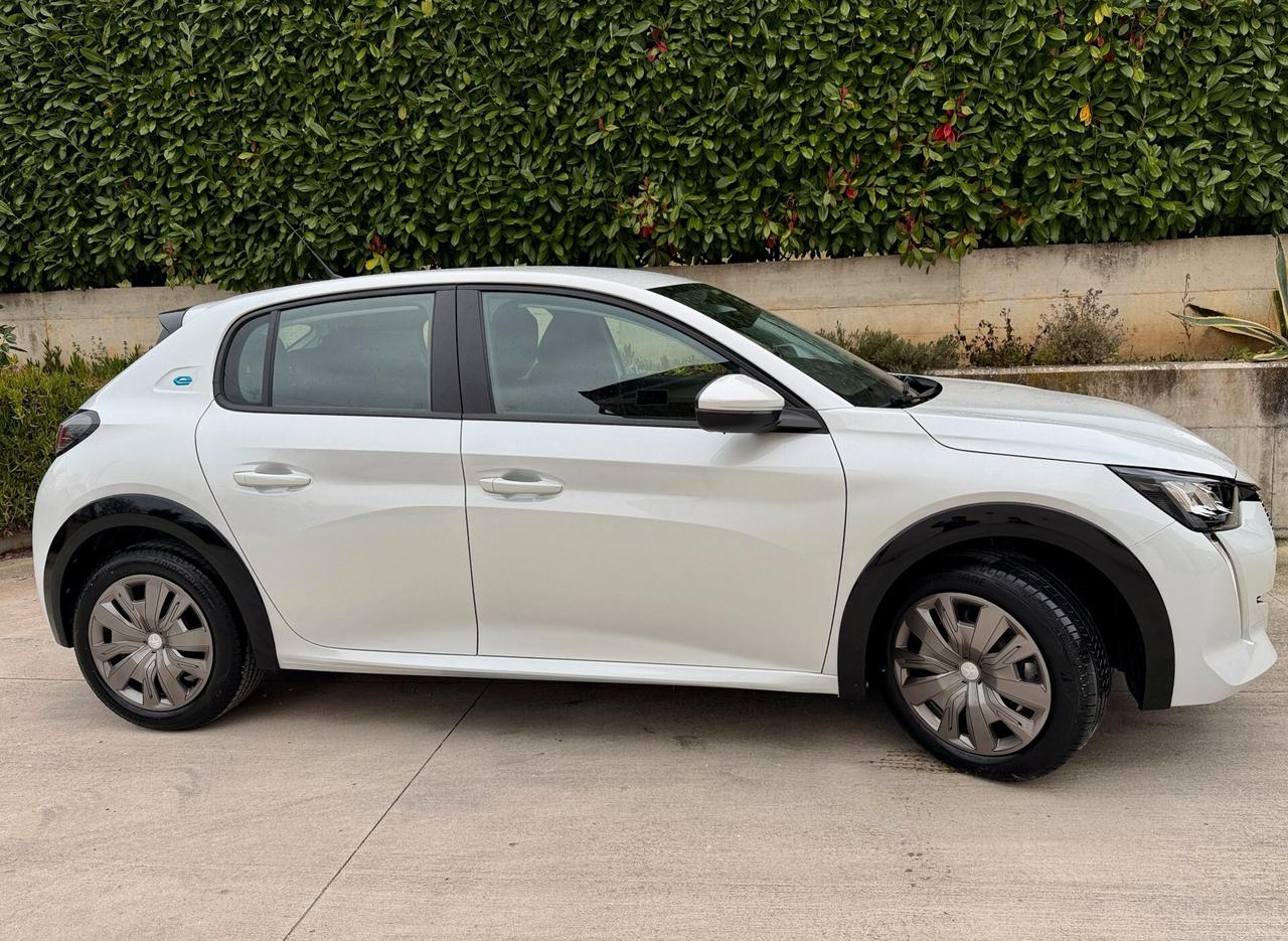 Peugeot 208 motore elettrico 136 CV 5 porte Active
