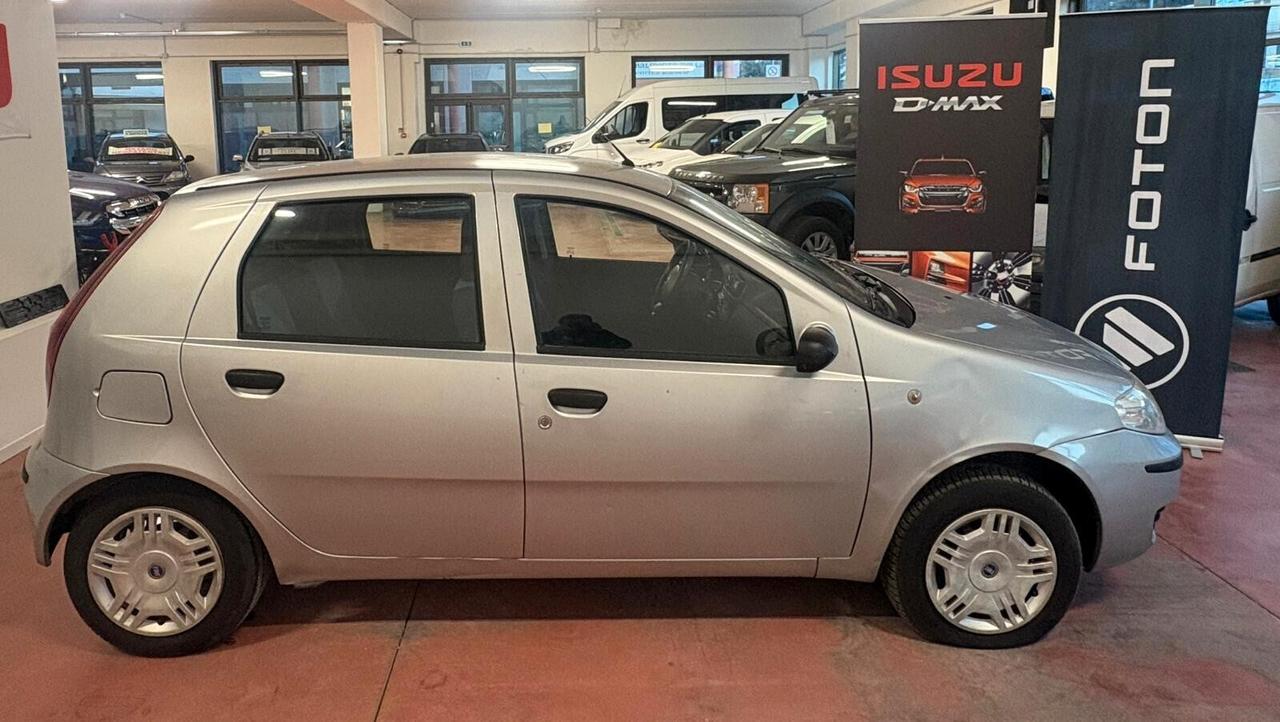 FIAT PUNTO serie 2 IMPIANTO METANO e benzina 1200 CV 60 PER NEOPATENTATI Km 202.404 certificati