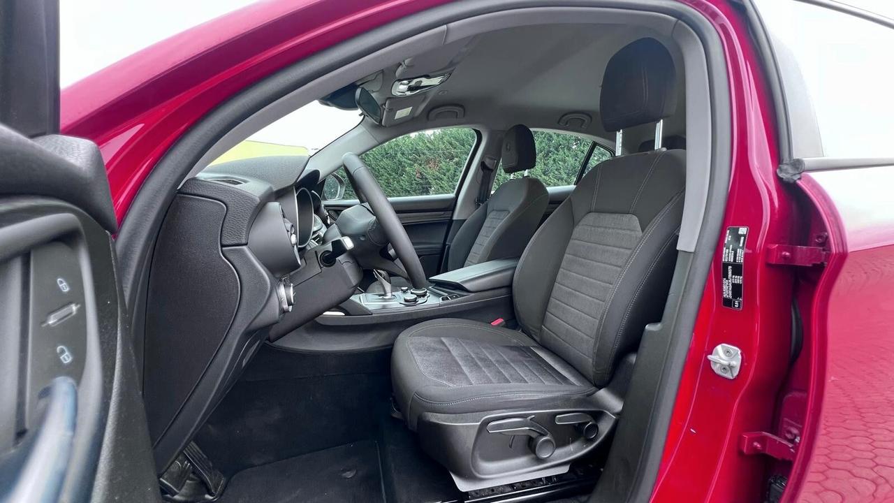 Alfa Romeo Stelvio 2.2 Turbodiesel 150 CV AT8 RWD Business