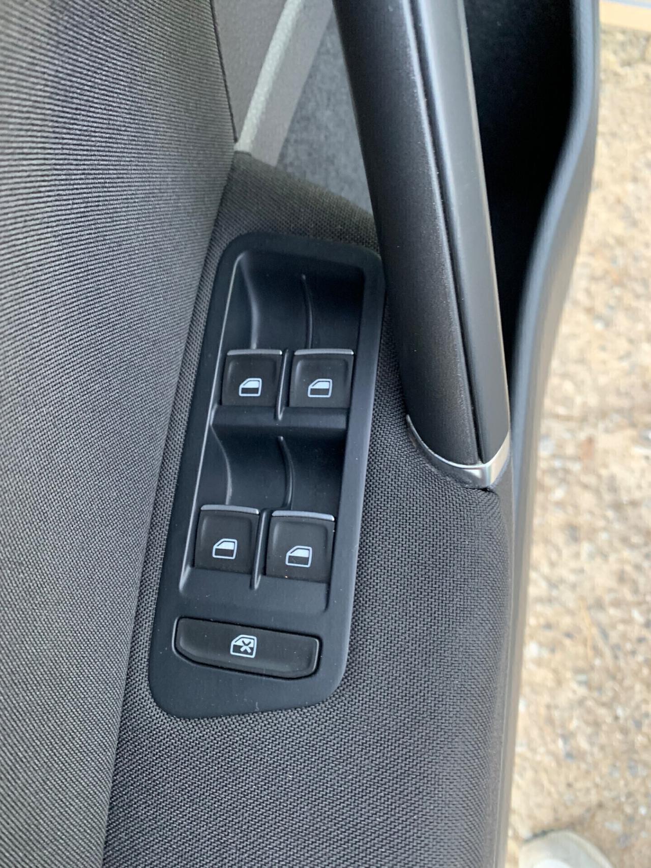 Volkswagen Golf 1.6 TDI 105 cv 5p. Highline BlueMotion Technology