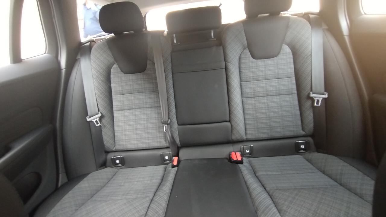 Volvo V60 2.0 MHEV Hybrid Core PROMMO