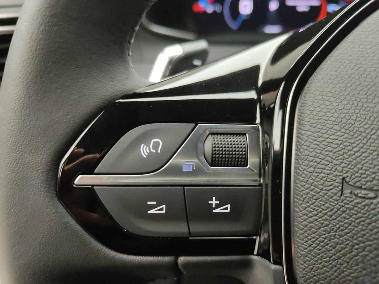 PEUGEOT 2008 II 2020 1.2 PURETECH 130CV ALLURE EAT8