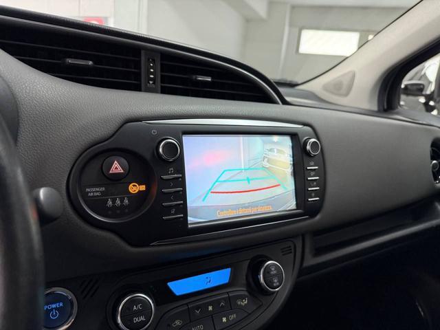 TOYOTA Yaris 1.5 Hybrid 5 porte Business