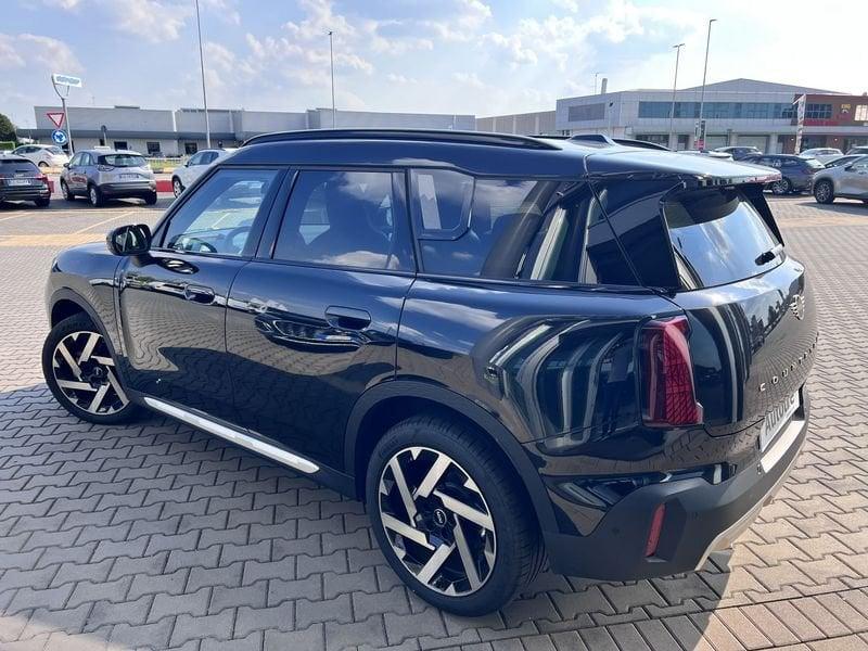 MINI Mini Countryman U25 Mini C Favoured Countryman pack M