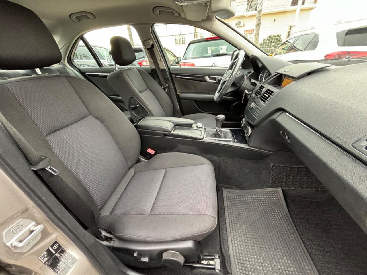 MERCEDES-BENZ C220 CDI 170CV AVANTGARDE NUOVISSIMA 170.000KM