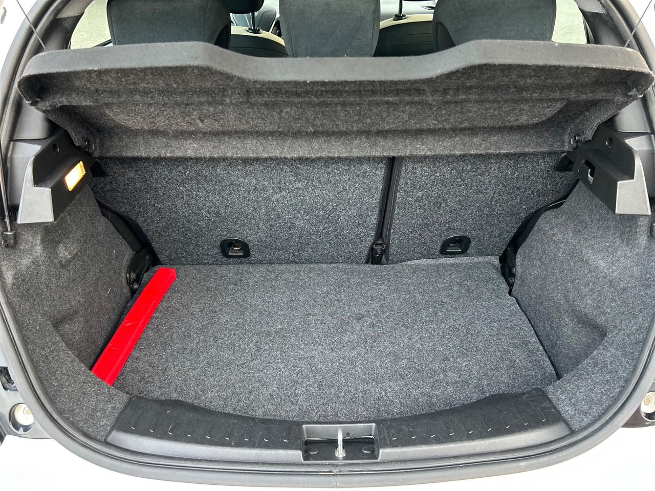 Lancia Ypsilon 1.2 GPL Ecochic Gold