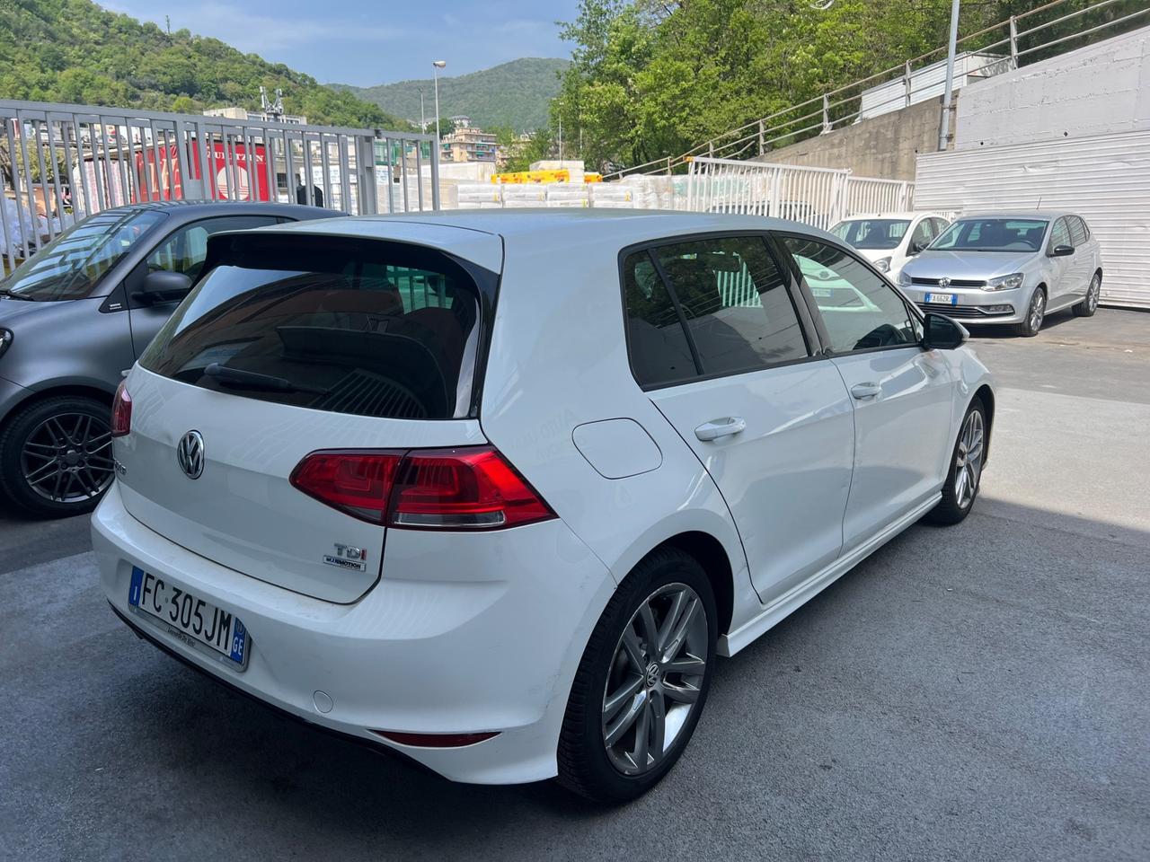 Volkswagen Golf VII 5p 1.6 tdi R-Line 110cv