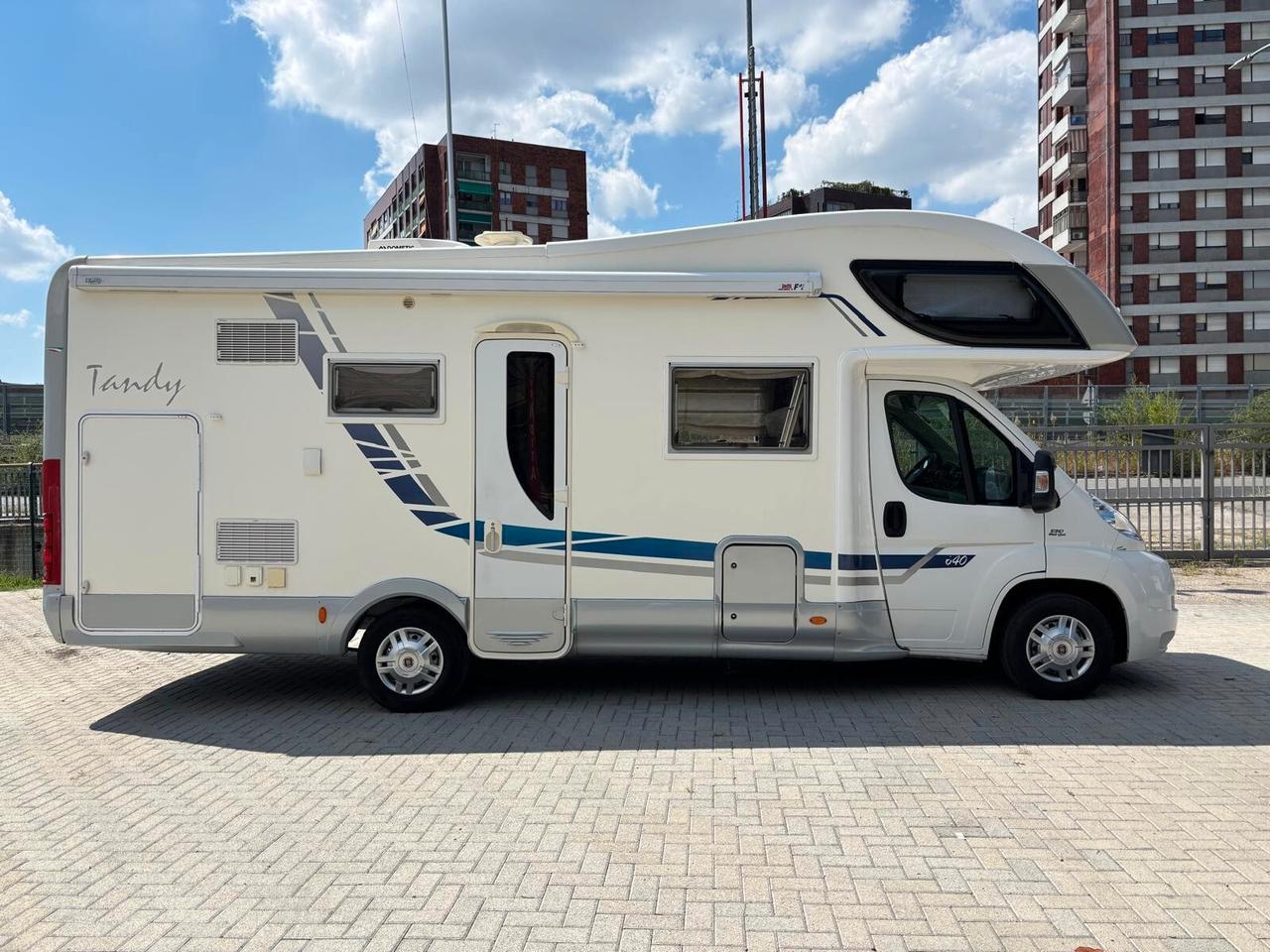 Mclouis TANDY 640 camper