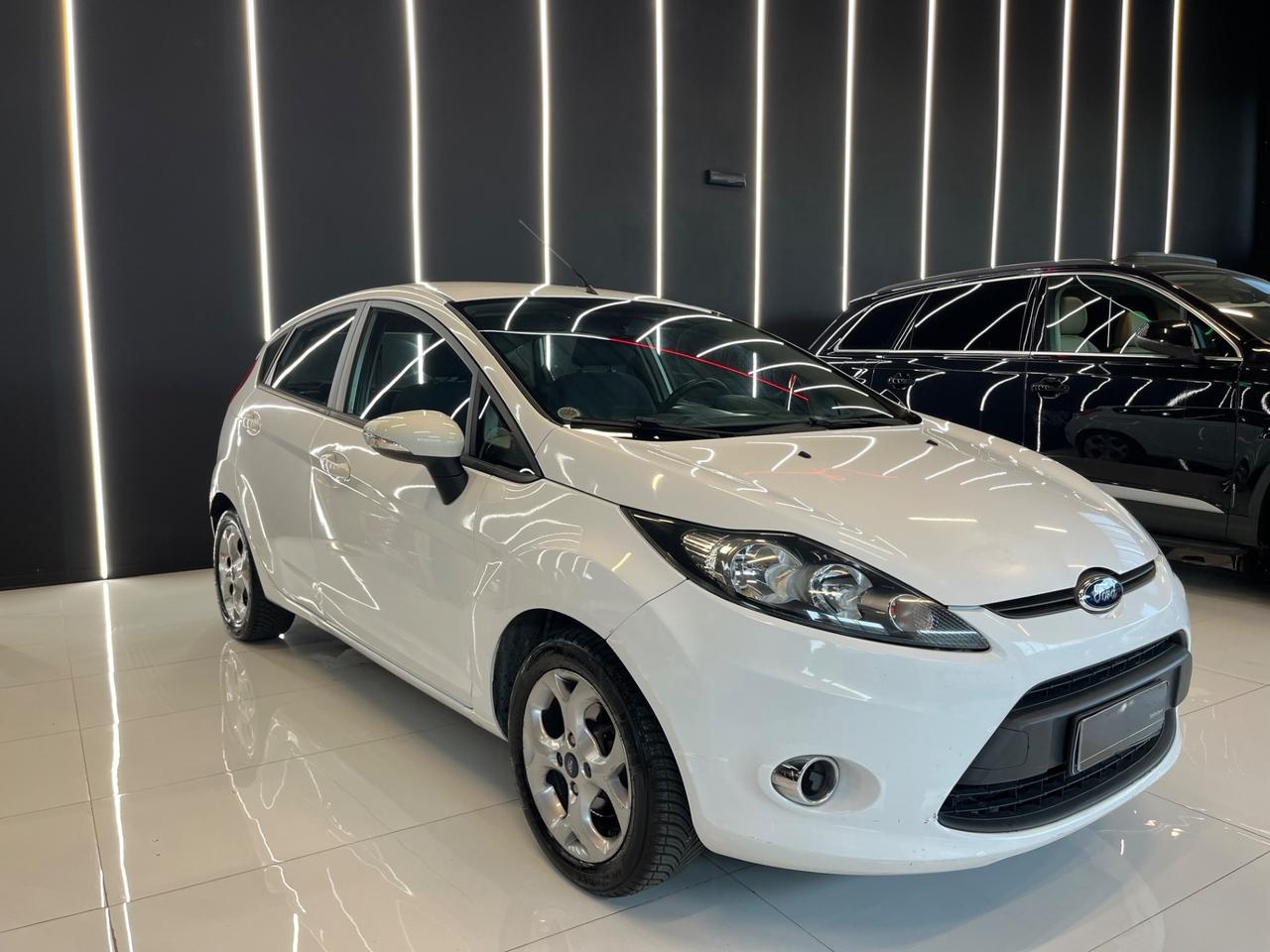 Ford Fiesta 1.2 60CV 5 porte Titanium OK NEOPATENTATI