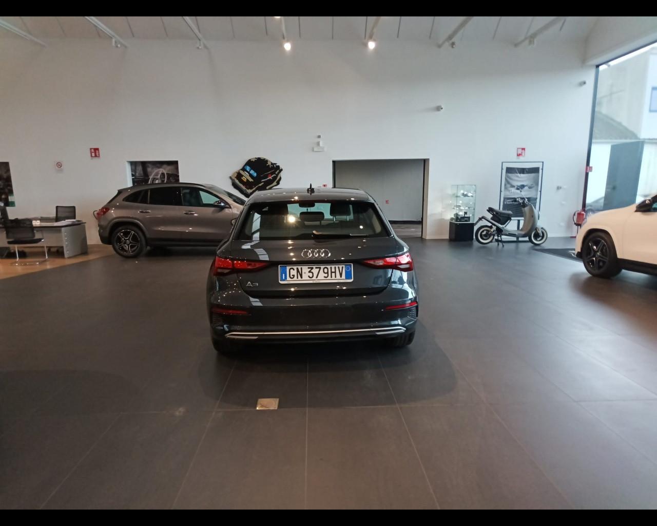 AUDI A3 IV 2020 Sportback - A3 Sportback 30 1.5 g-tron Business A