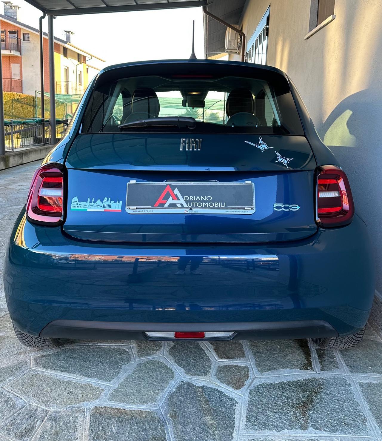 Fiat 500e 42 kWh buisness opening