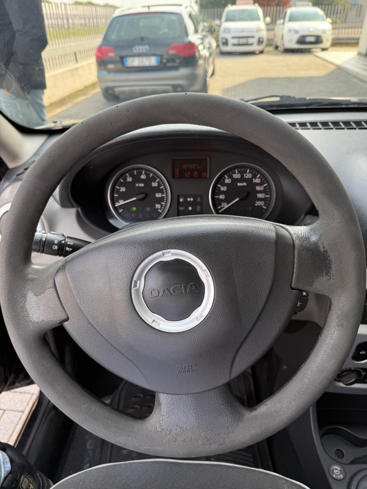 Dacia Sandero 1.2 16V GPL 75CV Embleme