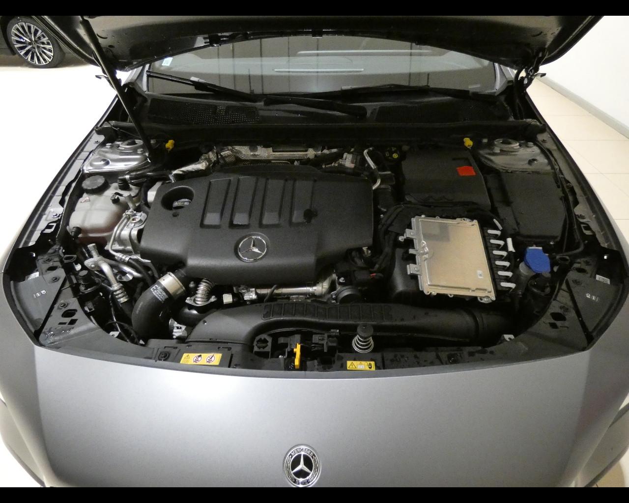 Mercedes-Benz CLA Coupé (C118) - CLA 200 d Automatic AMG Line Advanced Plus