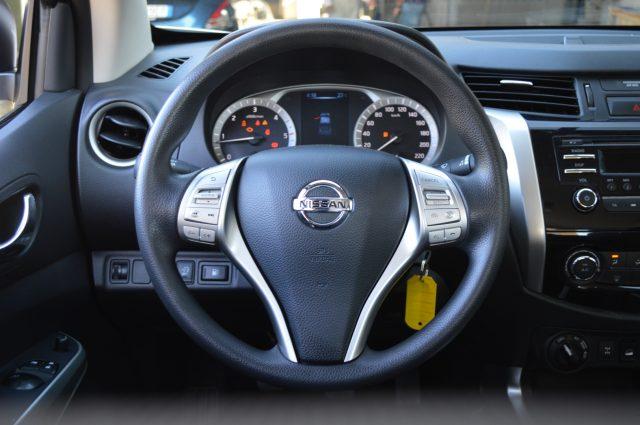 NISSAN Navara 2.3 dCi 4WD King Cab Acenta Autocarro