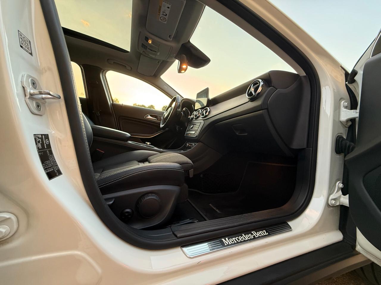 Mercedes GLA 200/2.2 136CV/CAR PLAY/TETTO/KYLESS