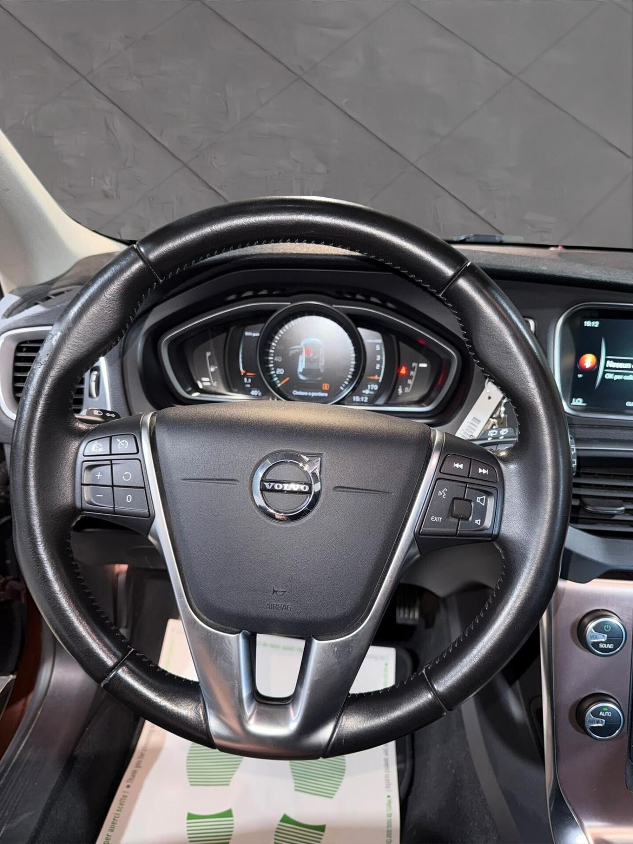 Volvo V40 Cross Country D2 2.0 d2 Momentum geartronic