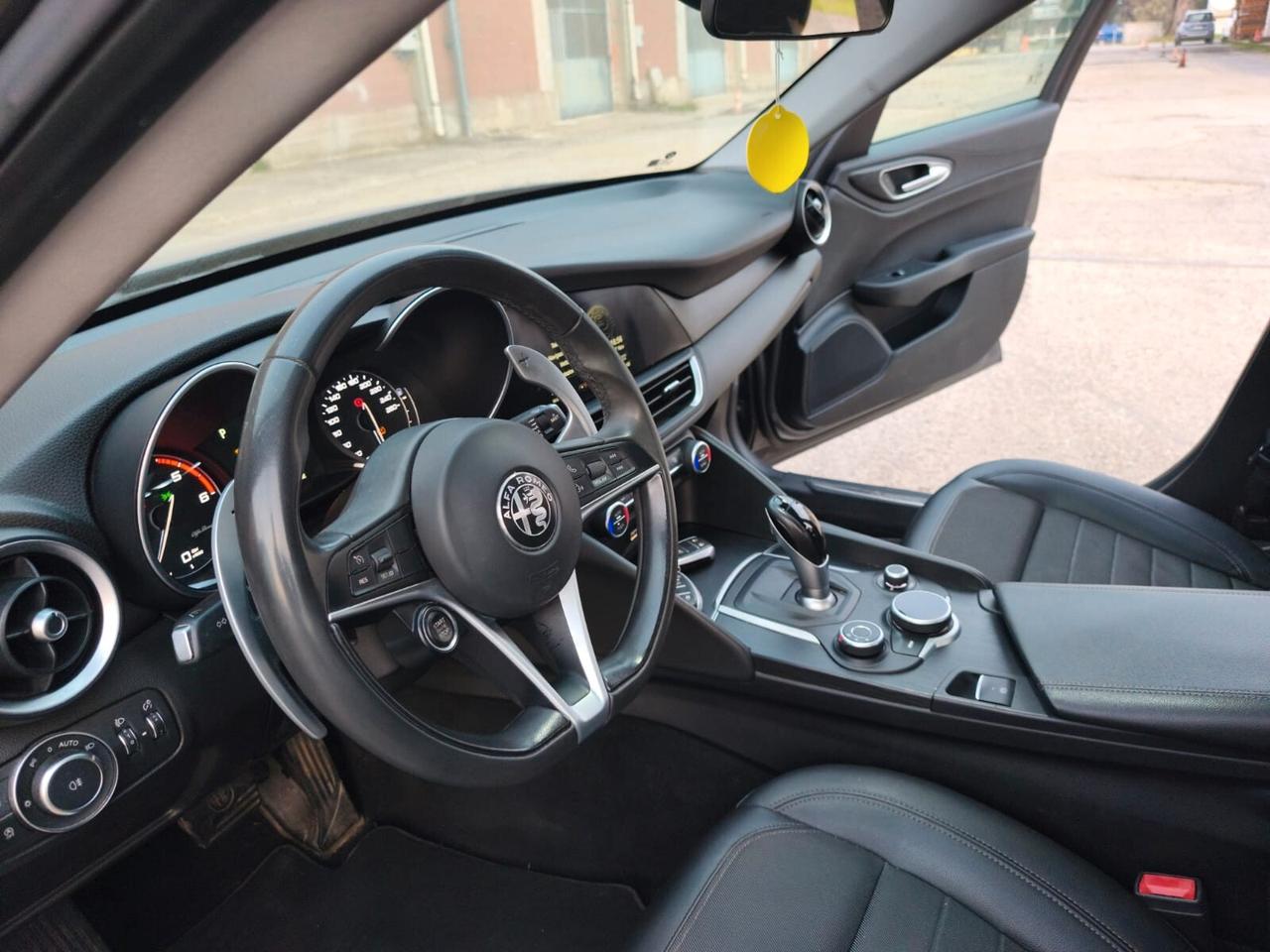 Alfa Romeo Giulia 2019--2.2 Diesel Automatica