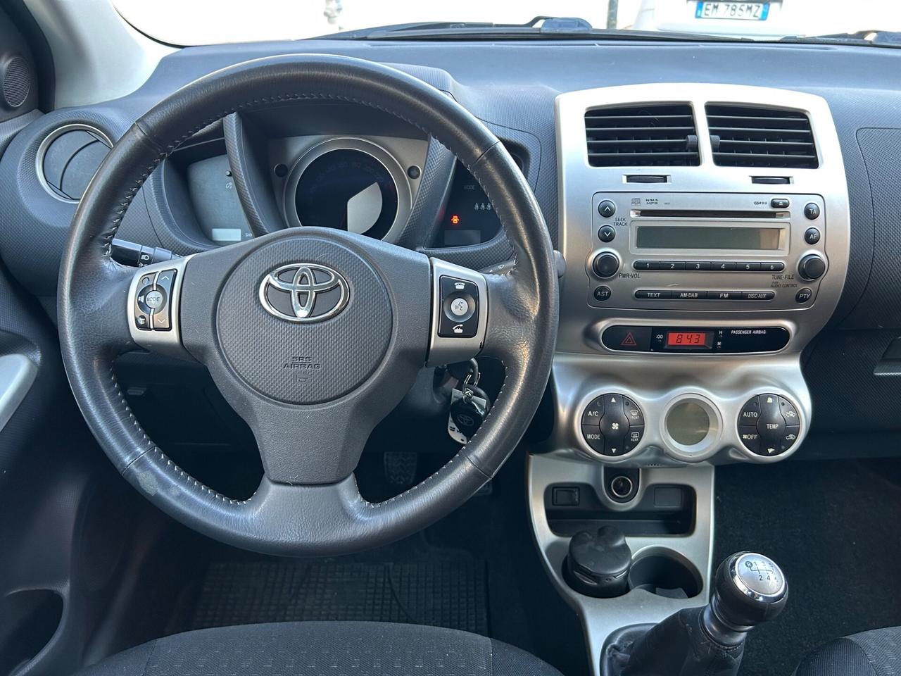 Toyota Urban Cruiser 1.4 D-4D 4WD unico proprietar