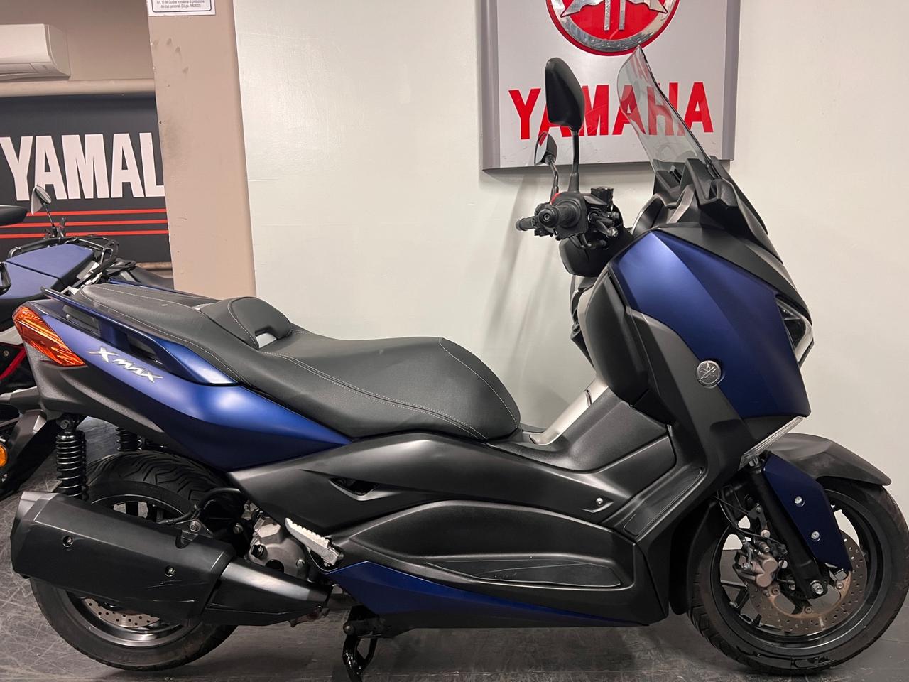 Yamaha X-Max 300