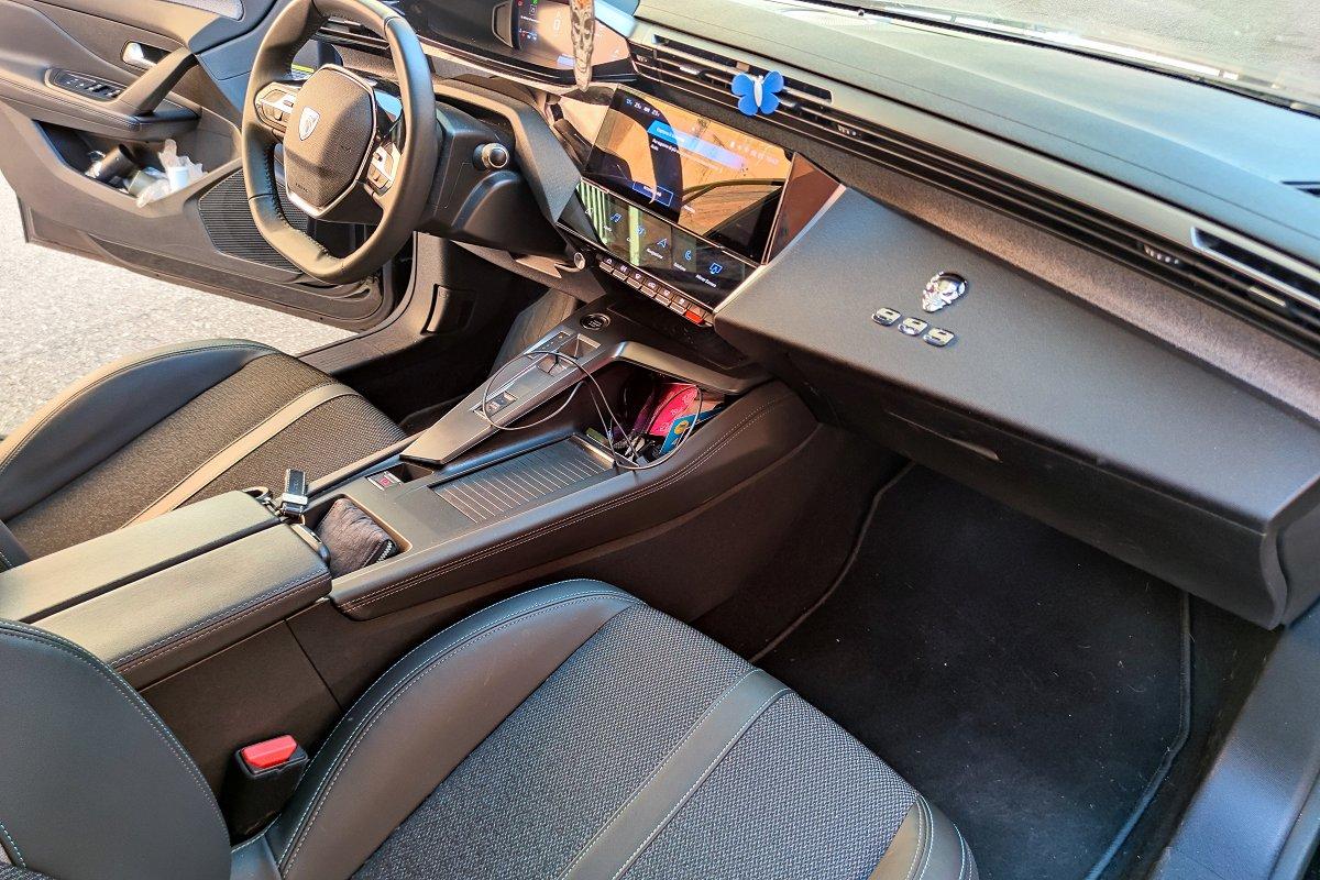 PEUGEOT 308 BlueHDi 130 S&S EAT8 Allure