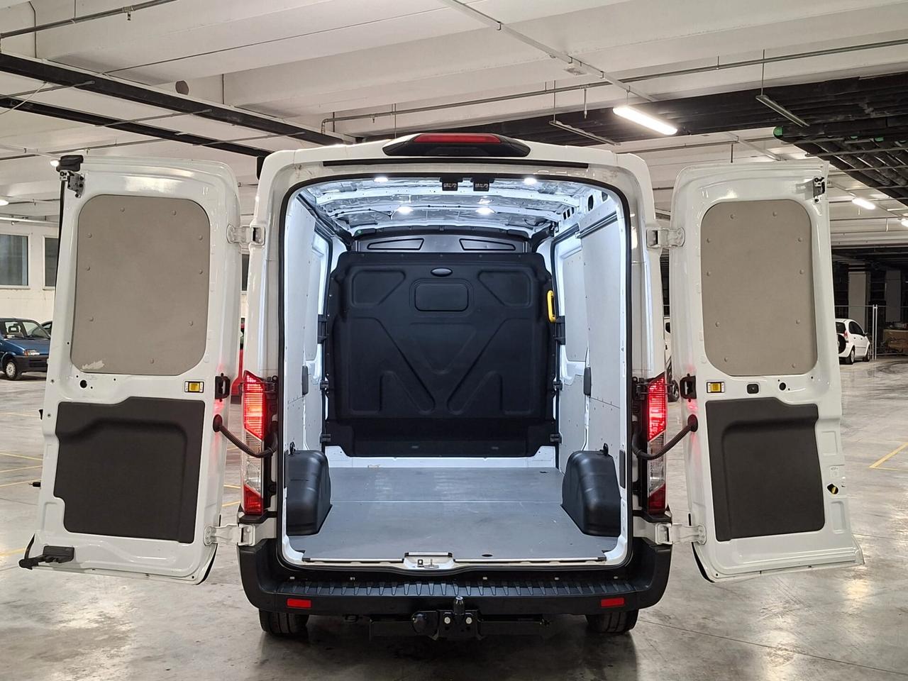 Ford Transit 350 2.0 TDCi Trend L2H2 Automatico