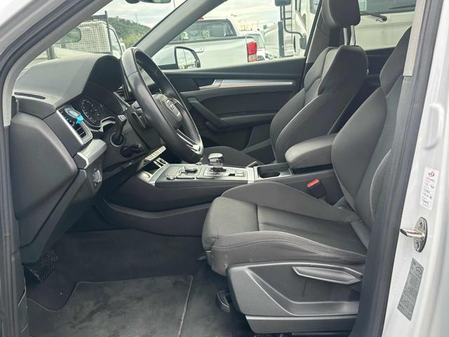 AUDI Q5 40 TDI quattro S tronic Business