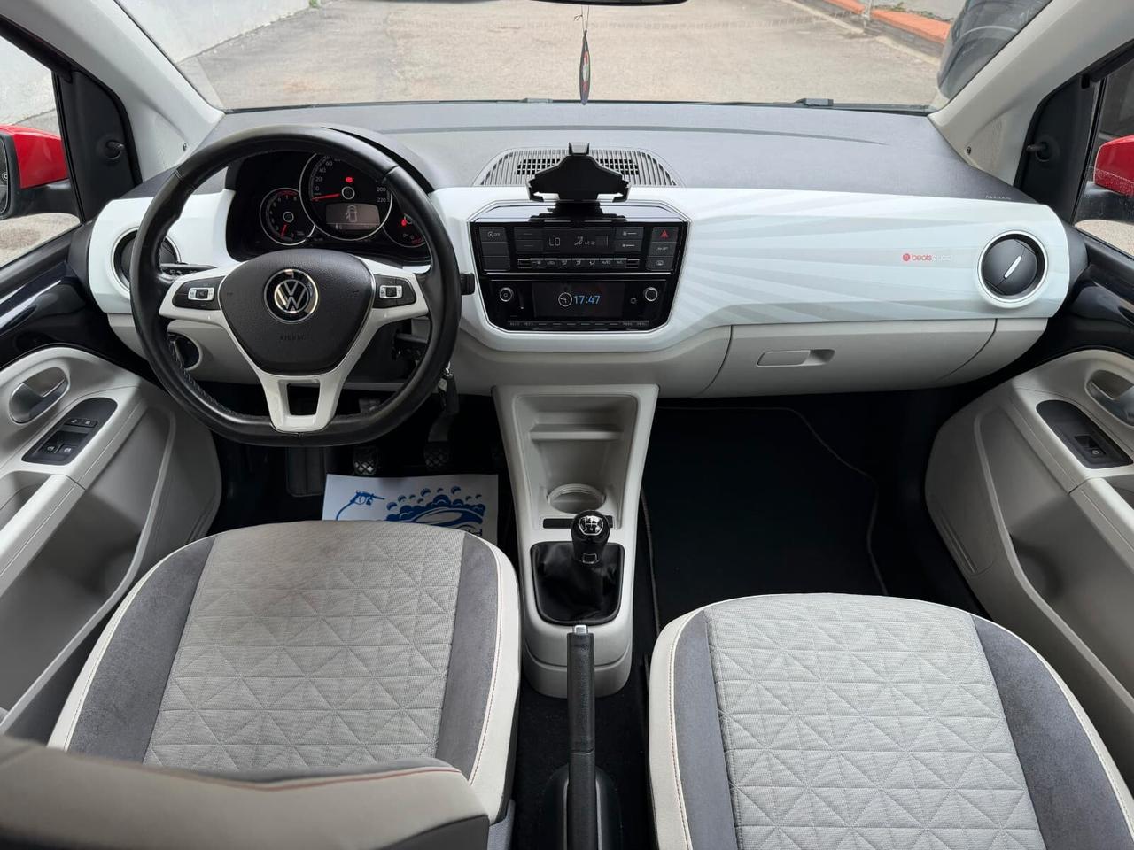 Volkswagen up! 1.0 5p. EVO beats BlueMotion Technology