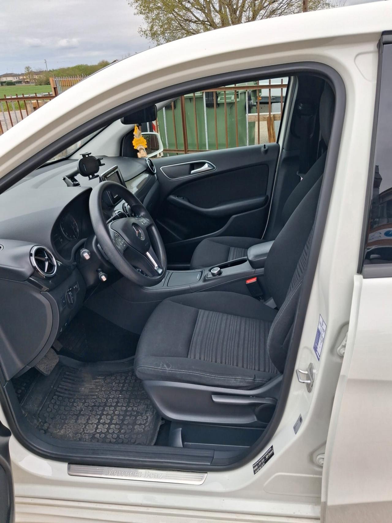 Mercedes-benz B 180 BlueEFFICIENCY Premium