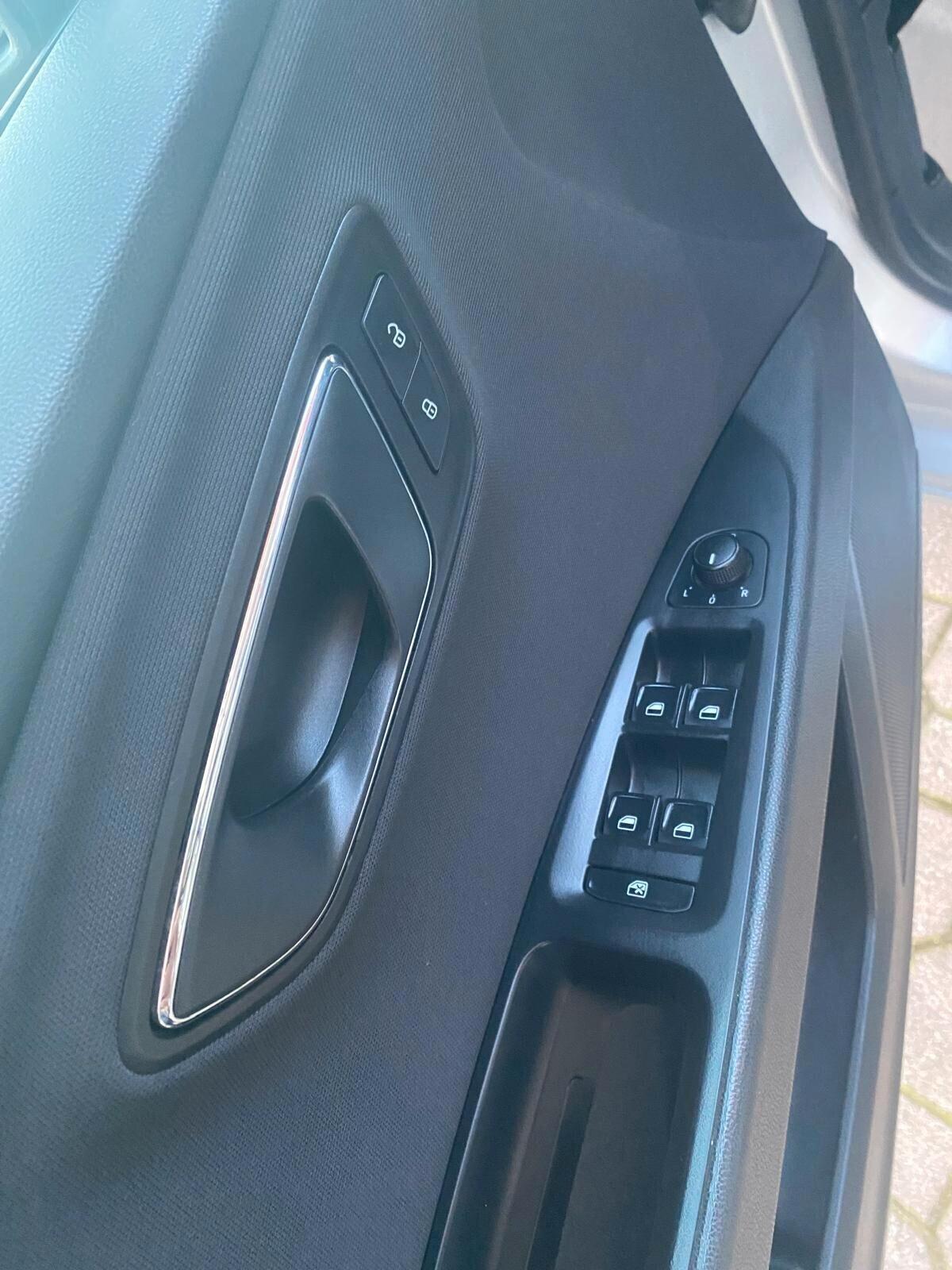 Seat Leon 1.6 TDI 105 CV ST Business NAVI