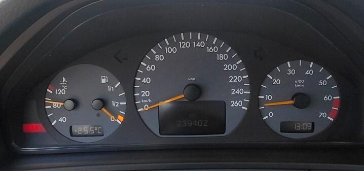 E 200 Kompressor cat Avantgarde