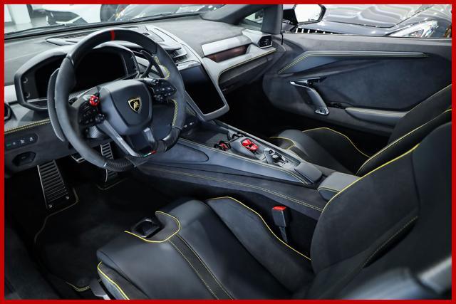 LAMBORGHINI Revuelto 6.5 V12 | FULL CARBON SPEC | MATRIX | IVA ESP