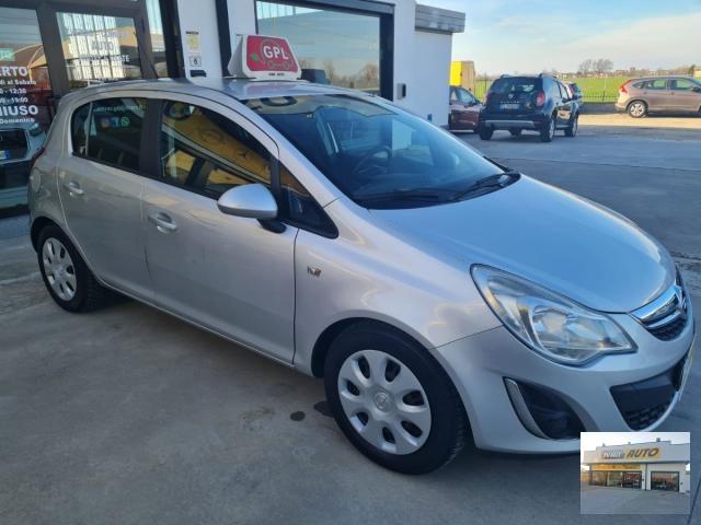 OPEL Corsa 1.2 BENZINA/GPL-NEOPATENTATI