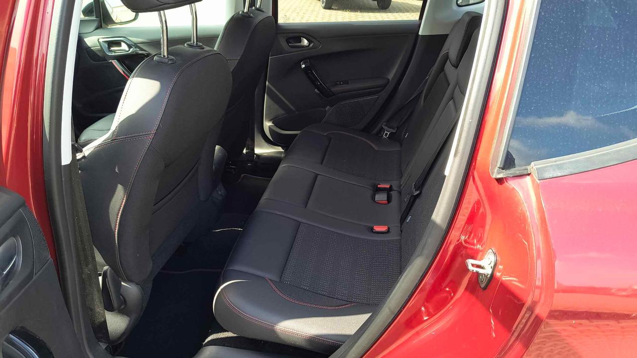 Peugeot 2008 BlueHDi 100 GT Line