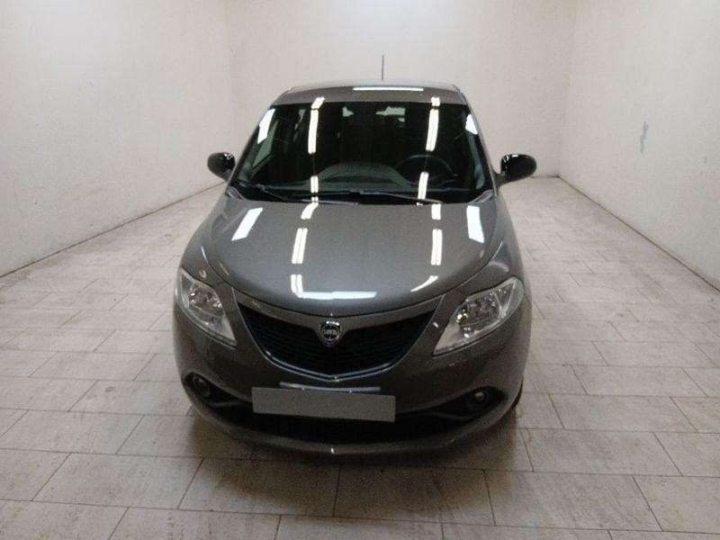 Lancia Ypsilon 1.0 firefly hybrid Gold s&s 70cv