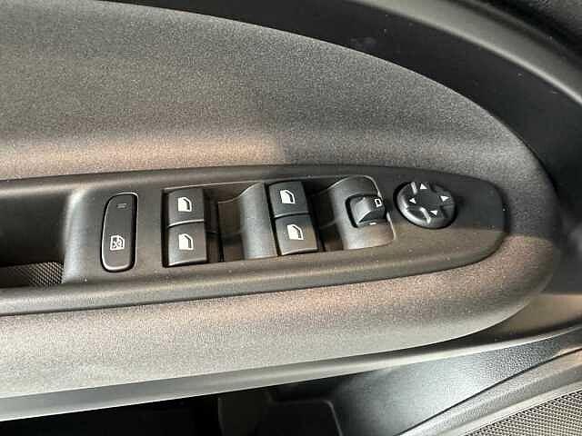 Alfa Romeo Junior 1.2 136 CV Hybrid eDCT6 KM ZERO