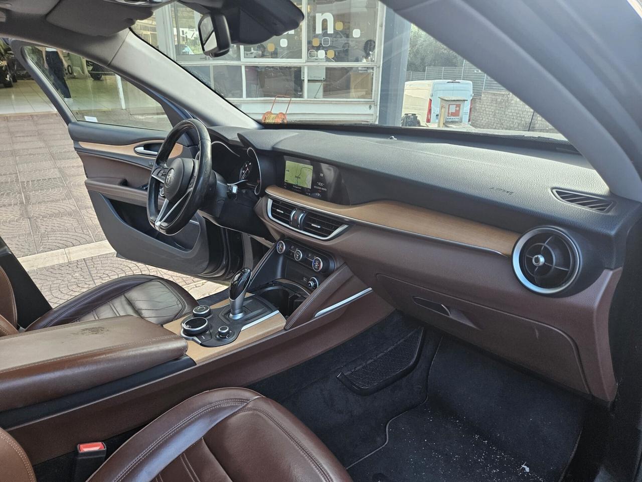 Alfa Romeo Stelvio 2.2 Turbodiesel 210 CV AT8 Q4 Super
