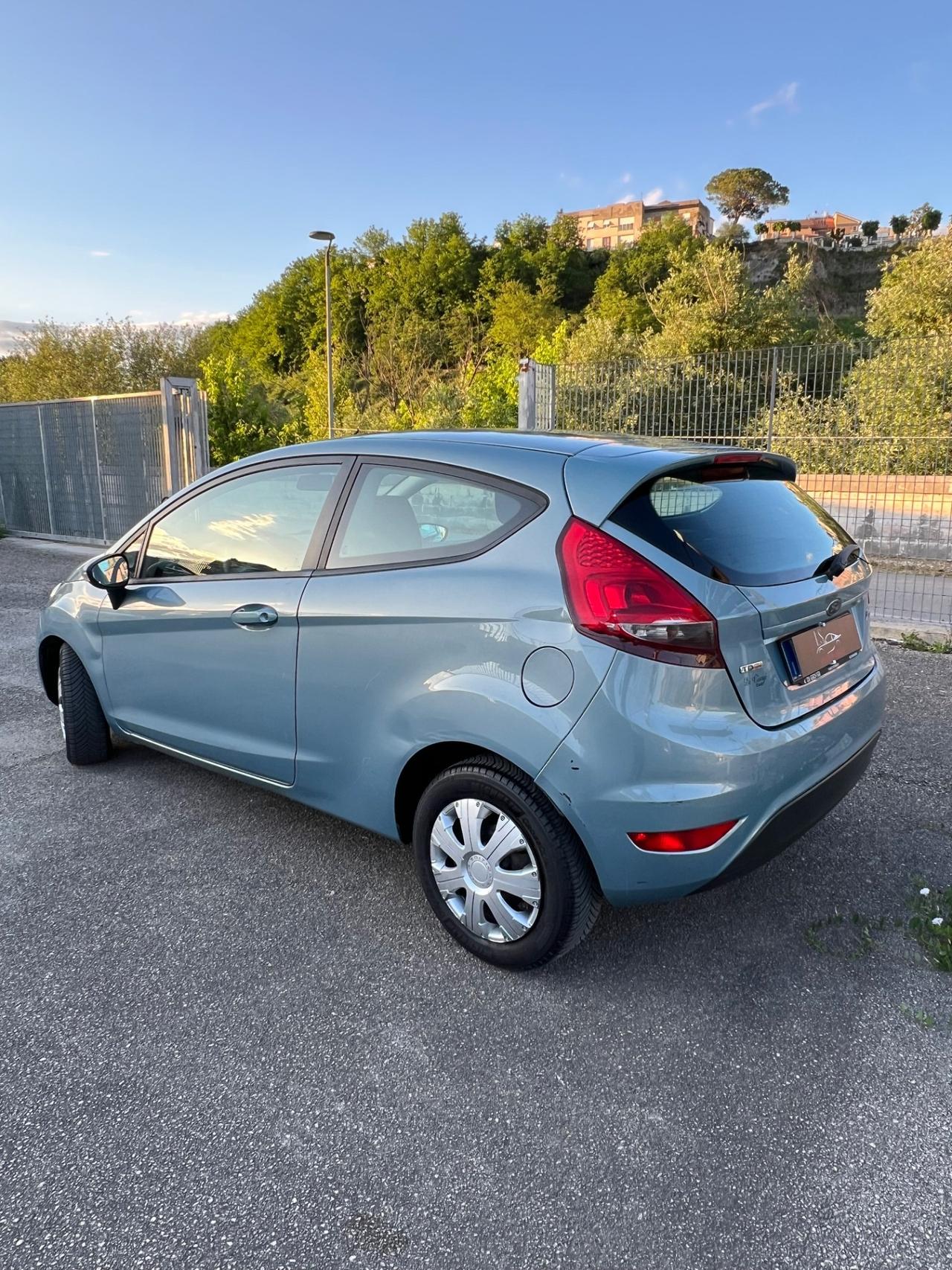 Ford Fiesta 1.4 TDCi 68CV 3 porte Titanium
