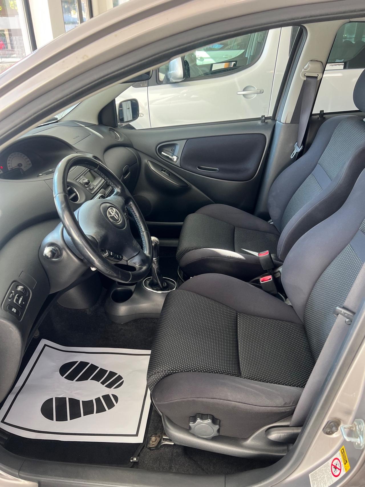 Toyota Yaris 1.5i 16V cat 5 porte T Sport